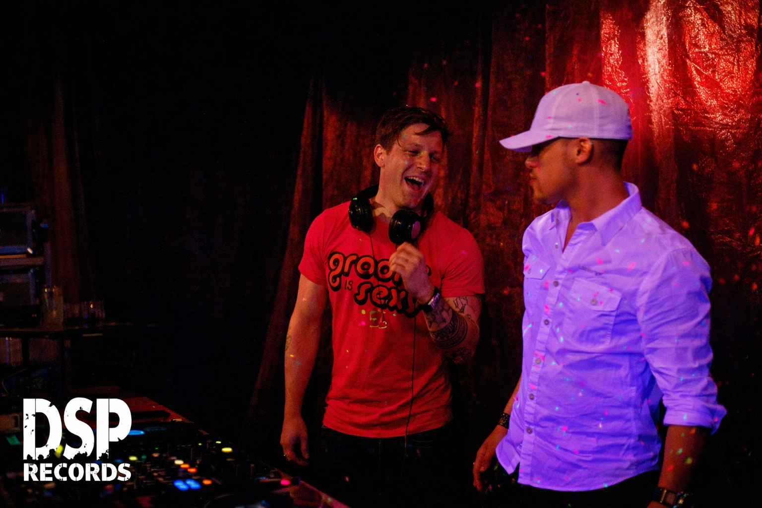 Defunk live at Liquid Night Club — Sub Fixx x Defunk on stage 01