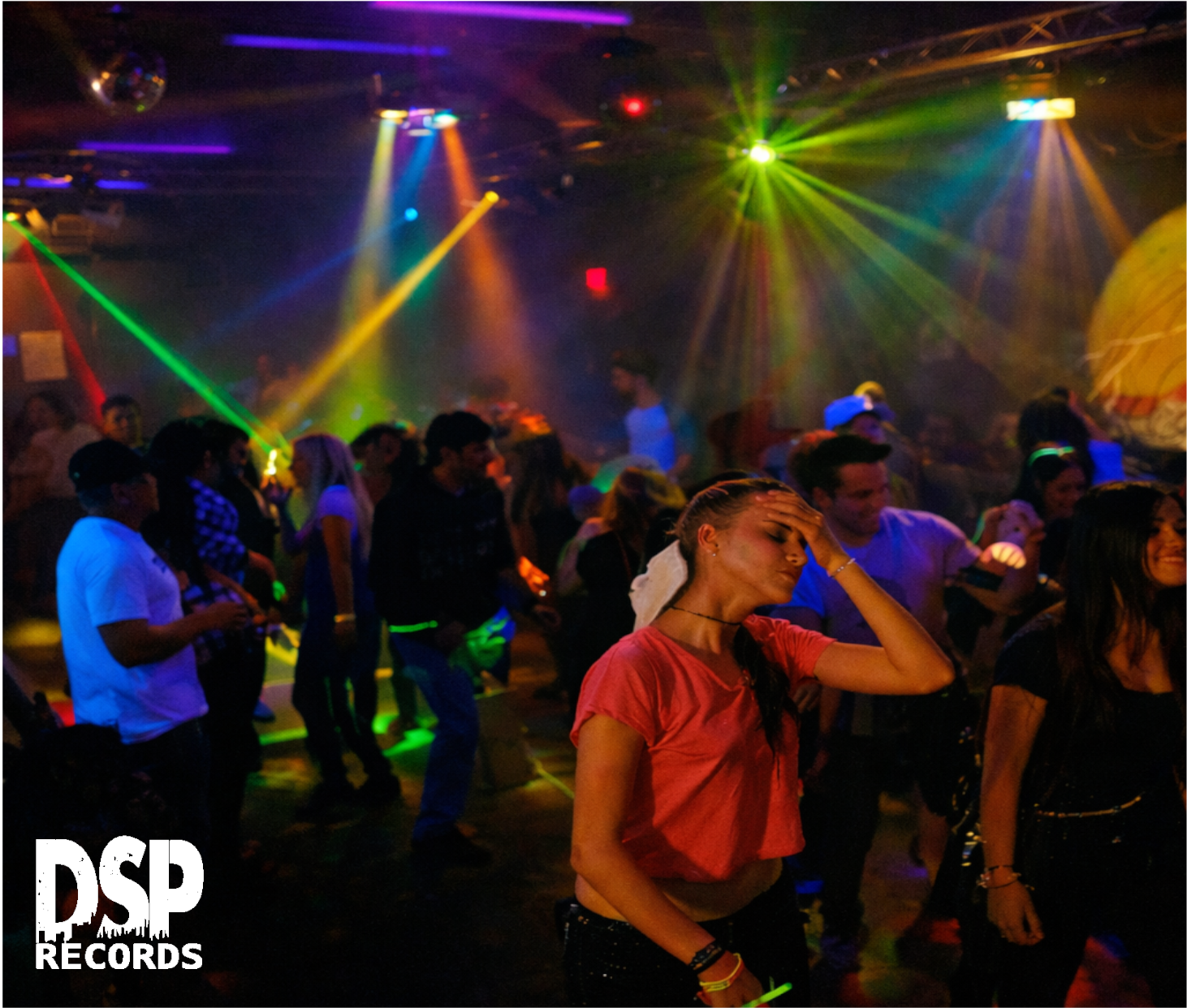 Defunk live in Medicine Hat — dancefloor 02