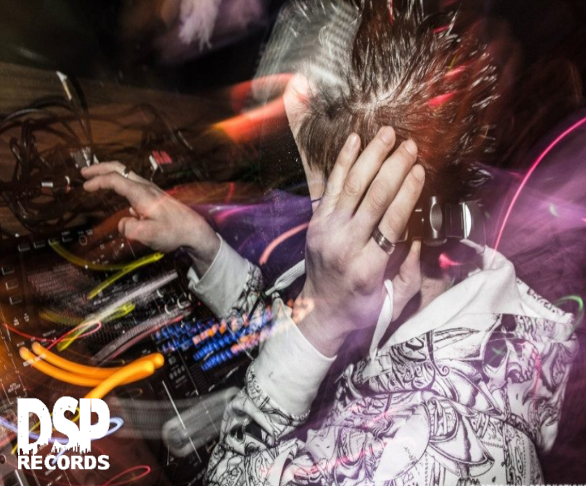 Liquid Nightclub — NYE 2013 DJ action