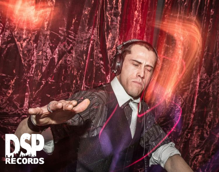 Liquid Nightclub — NYE 2013 DJ Sub Fixx